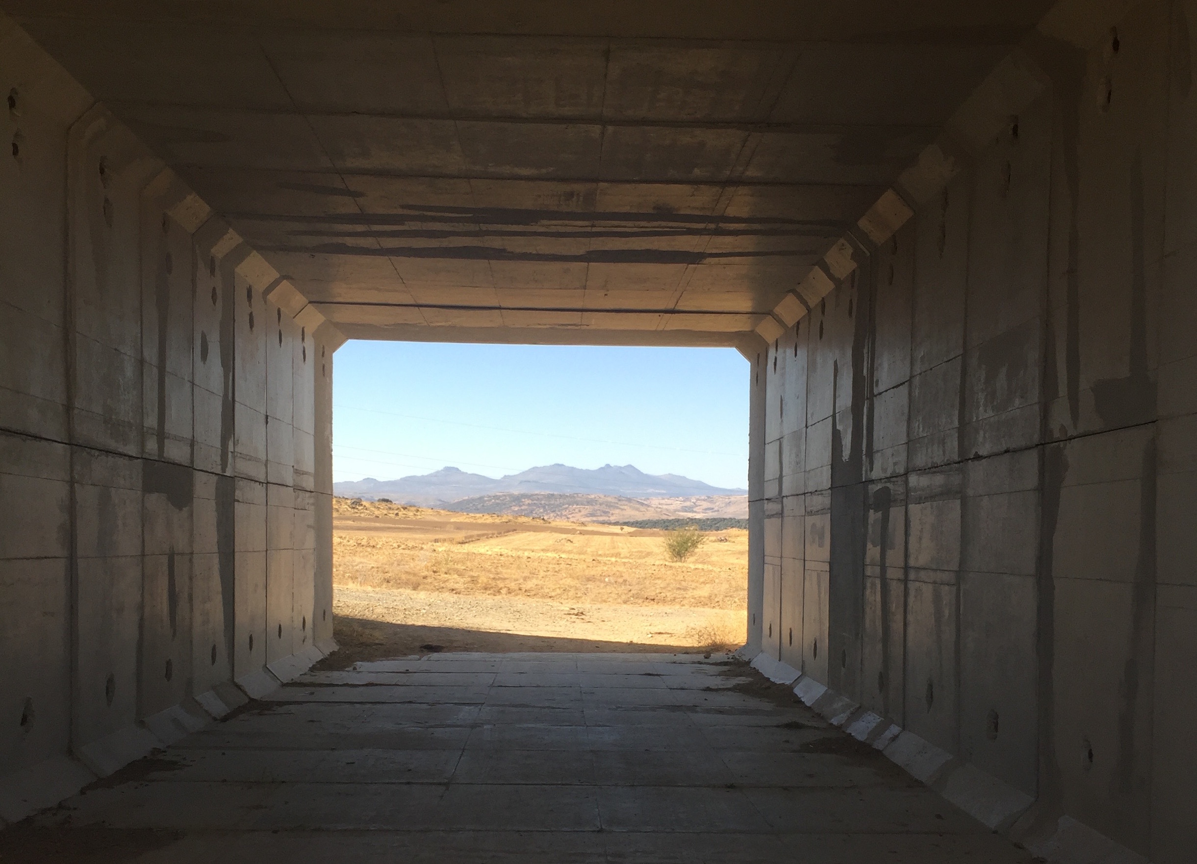 Túnel bajo la carretera N-403